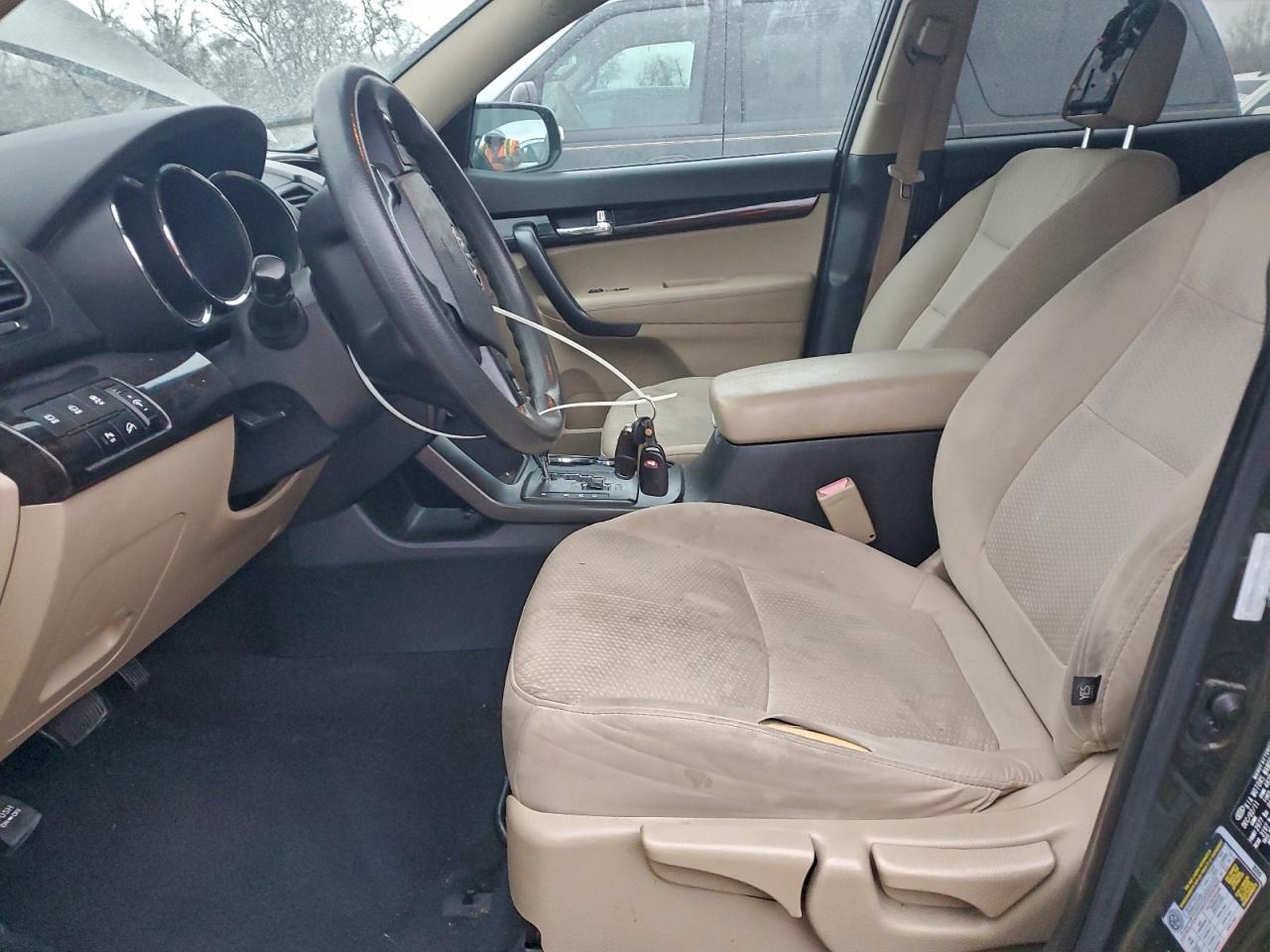 2012 KIA SORENTO BASE photo 7