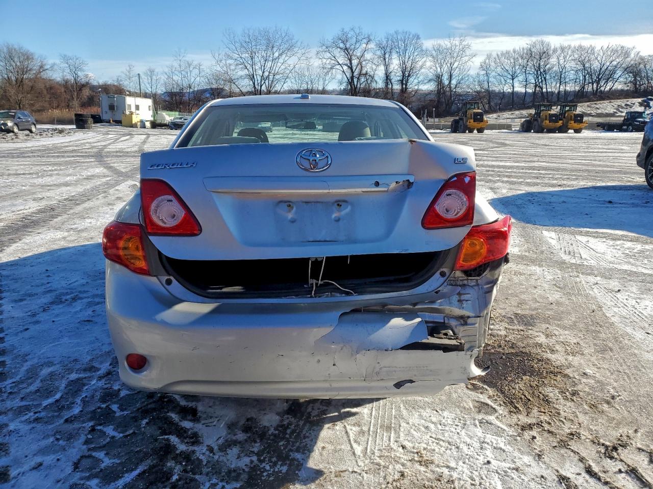 2010 TOYOTA COROLLA BASE photo 6