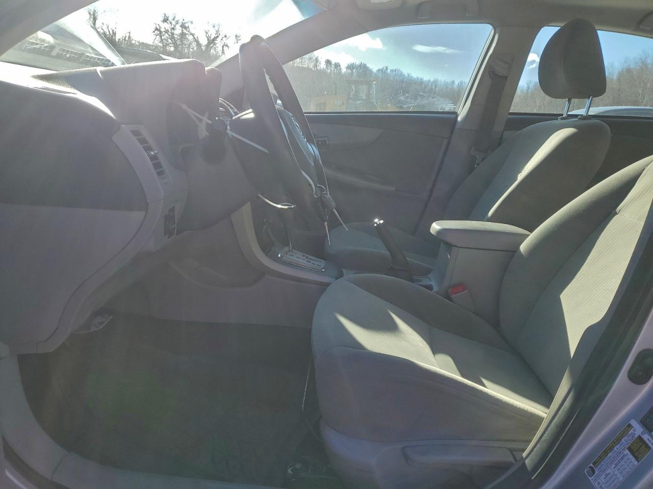 2010 TOYOTA COROLLA BASE photo 7