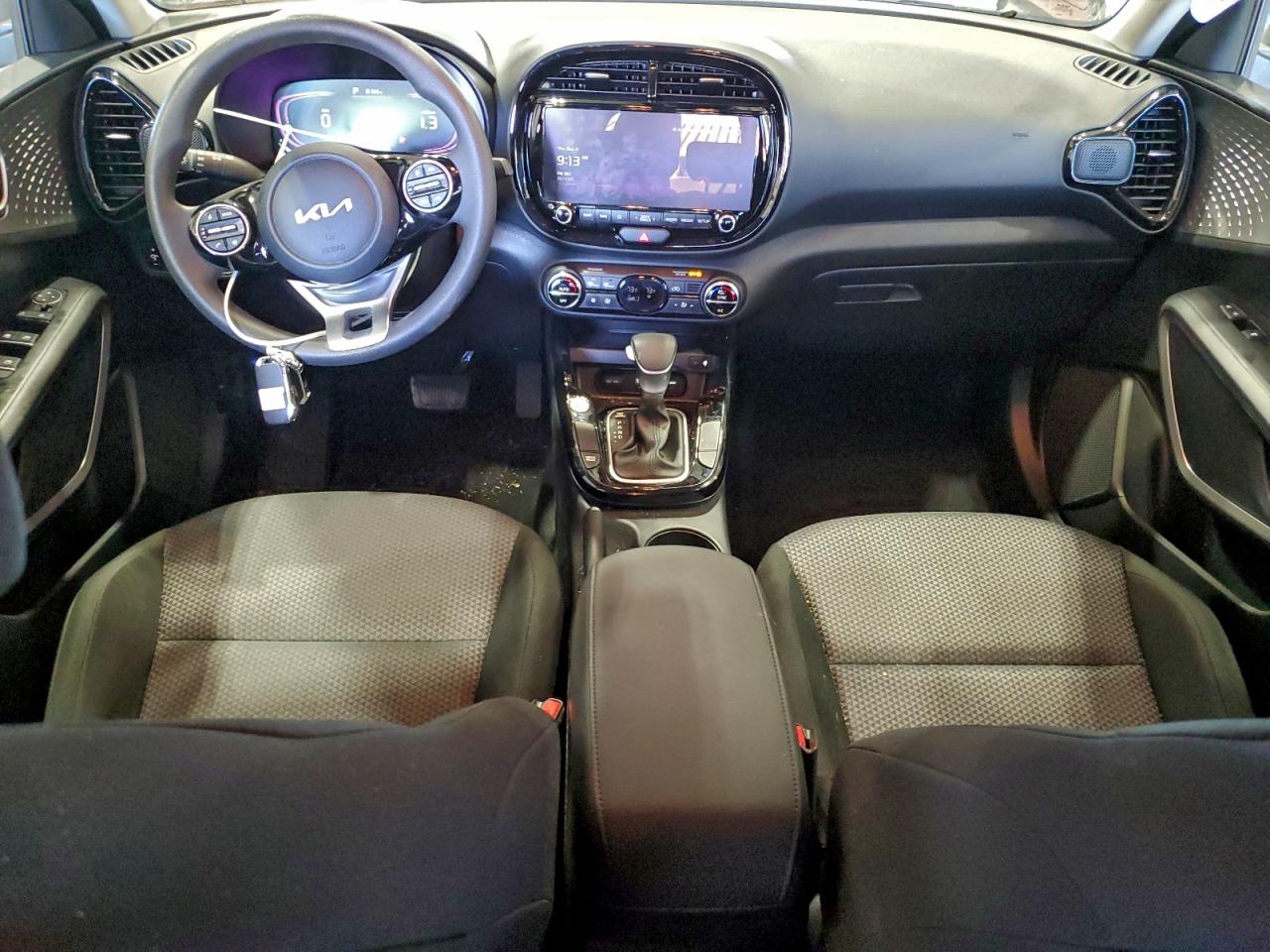 2025 KIA SOUL LX photo 8