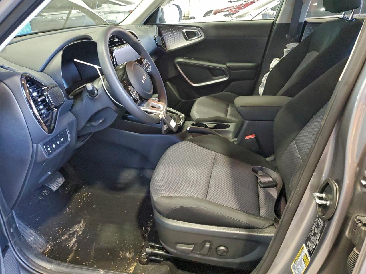 2025 KIA SOUL LX photo 7