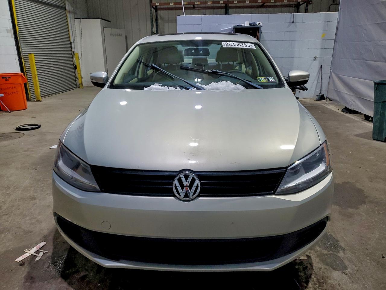 2011 VOLKSWAGEN JETTA SE photo 5