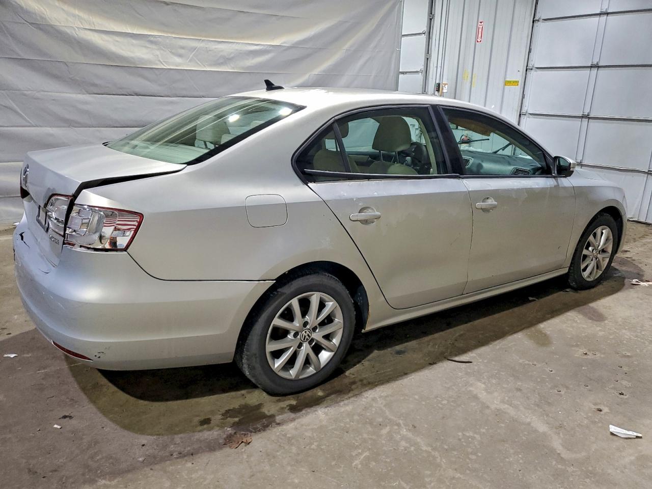2011 VOLKSWAGEN JETTA SE photo 3
