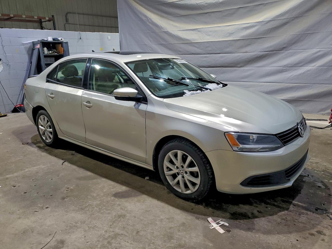 2011 VOLKSWAGEN JETTA SE photo 4