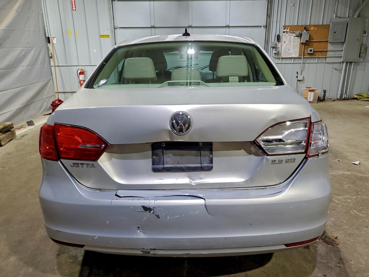 2011 VOLKSWAGEN JETTA SE photo 6