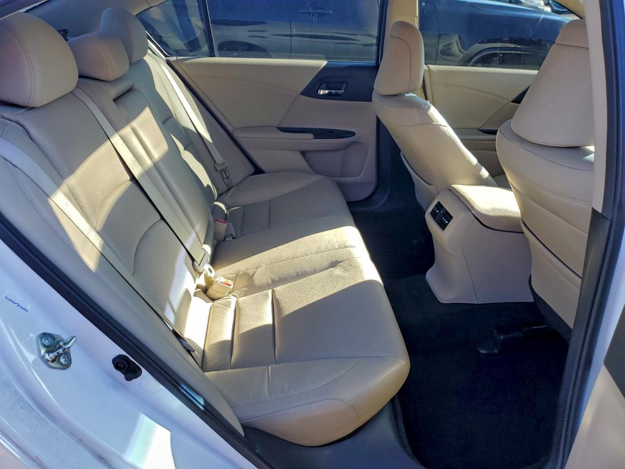 2016 HONDA ACCORD EXL photo 10