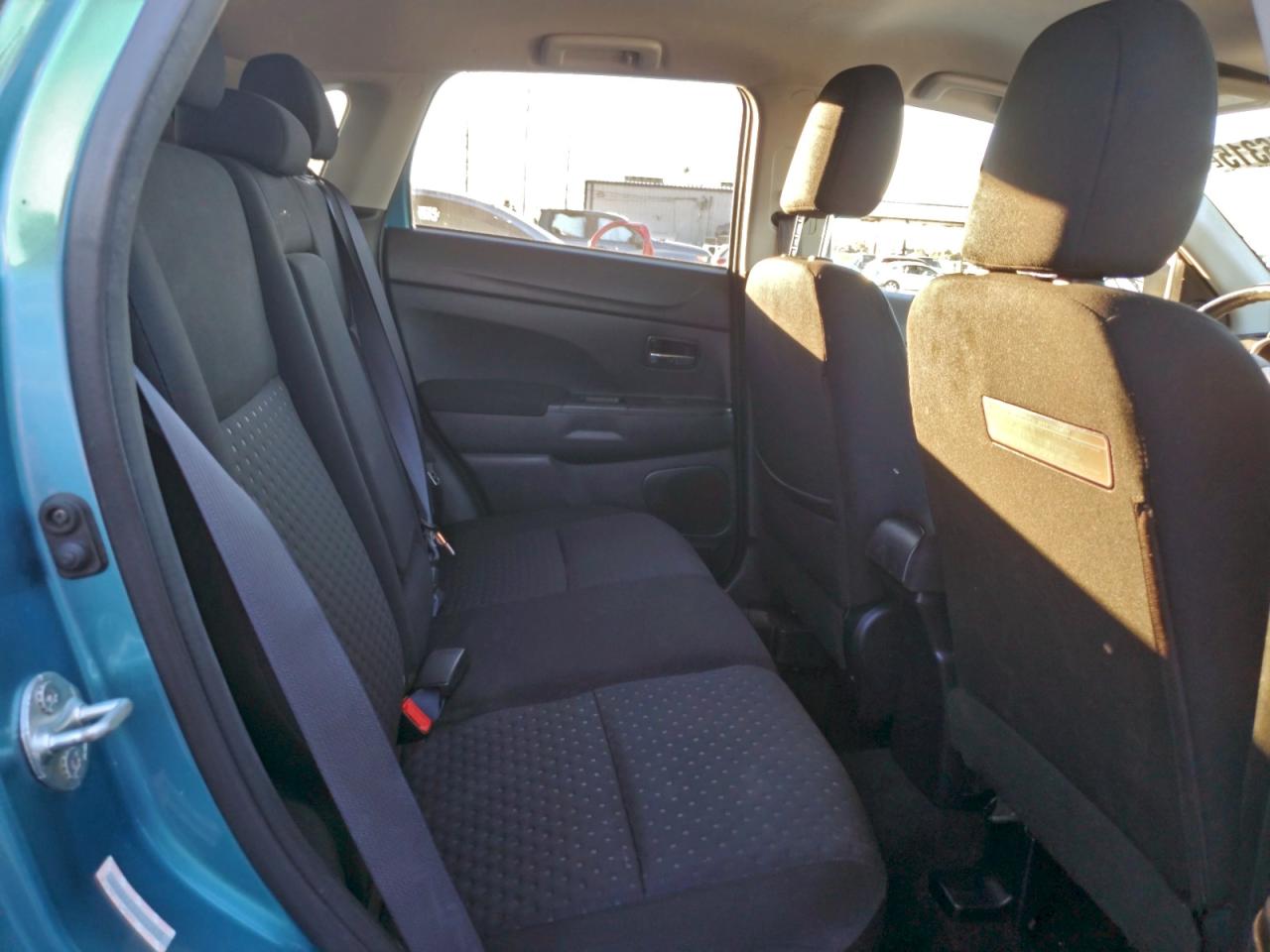 2011 MITSUBISHI OUTLANDER SPORT SE photo 21