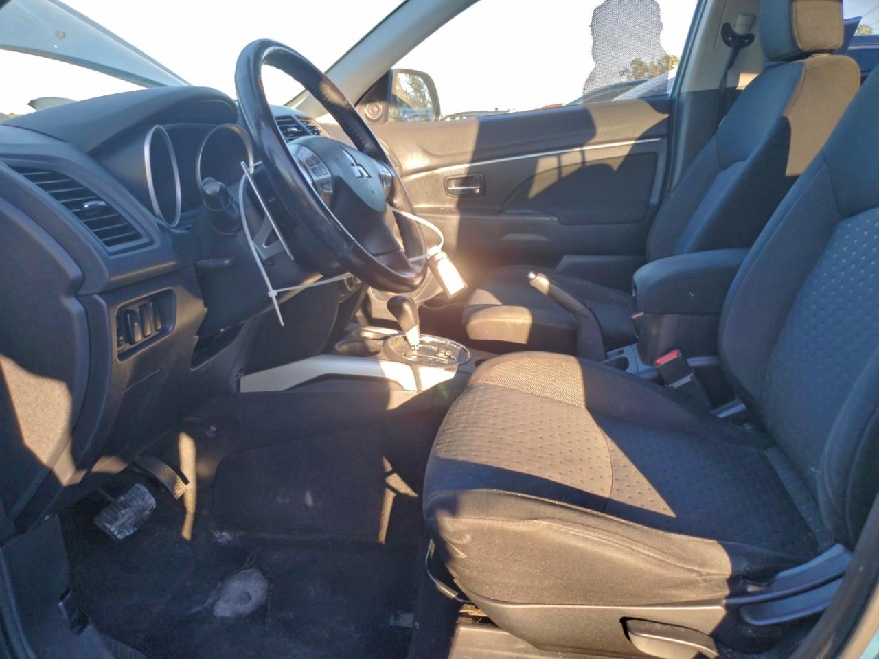2011 MITSUBISHI OUTLANDER SPORT SE photo 13