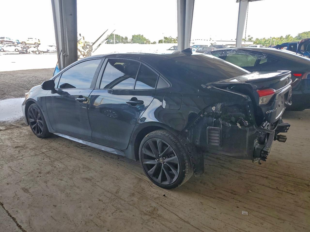 2023 TOYOTA COROLLA SE photo 3