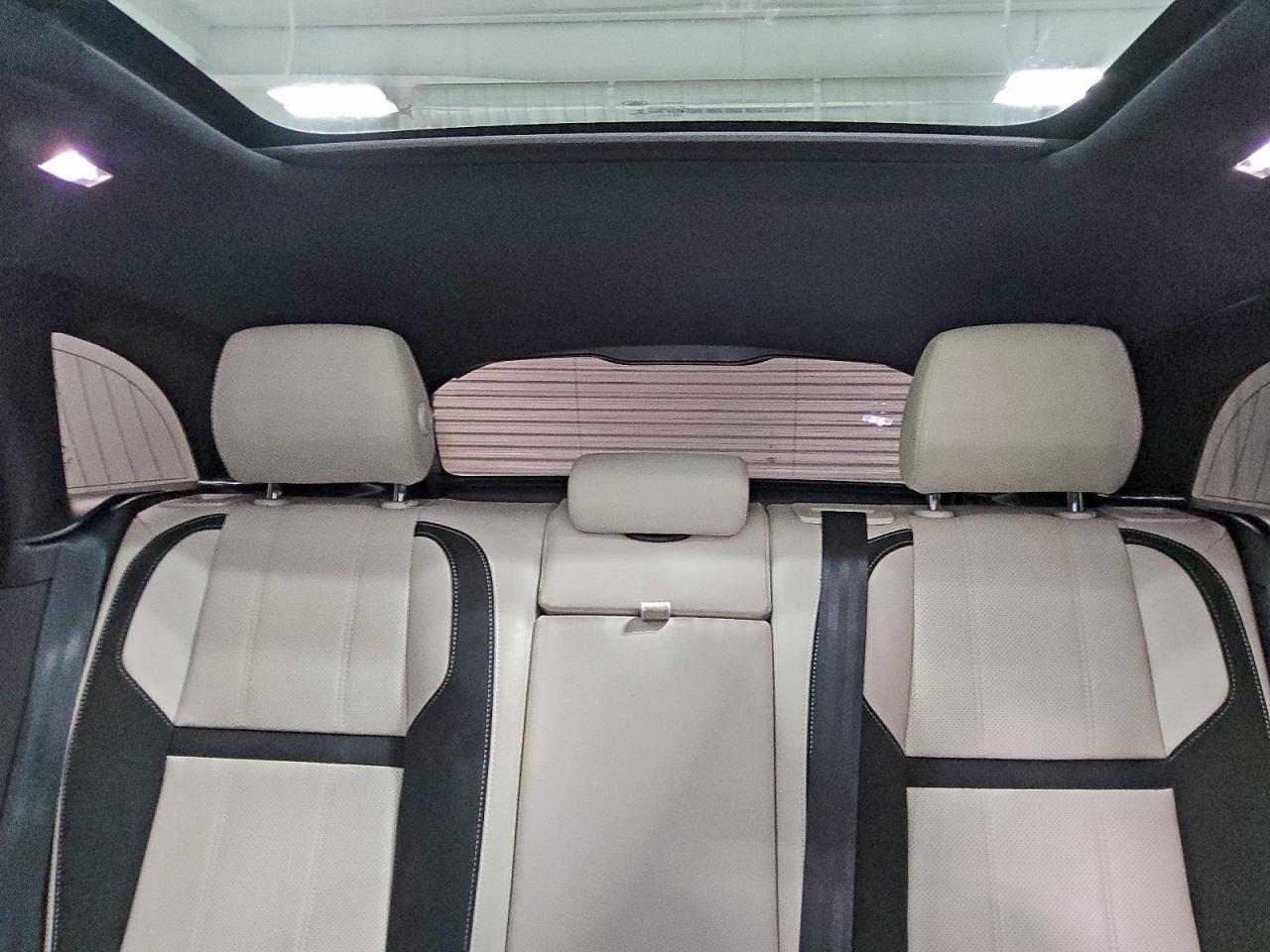 2020 LAND ROVER RANGE ROVER VELAR R-DYNAMIC S photo 10