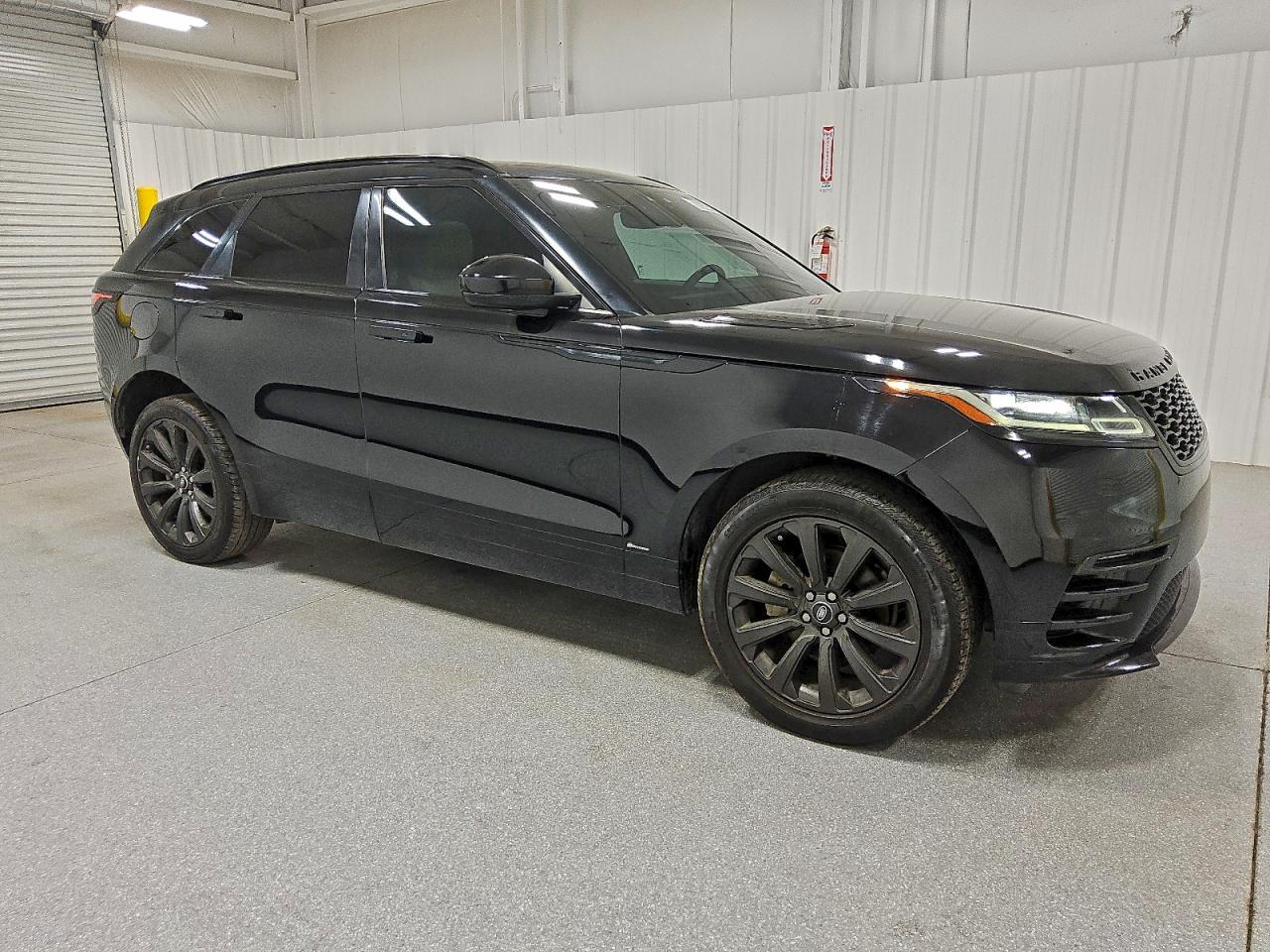 2020 LAND ROVER RANGE ROVER VELAR R-DYNAMIC S photo 4