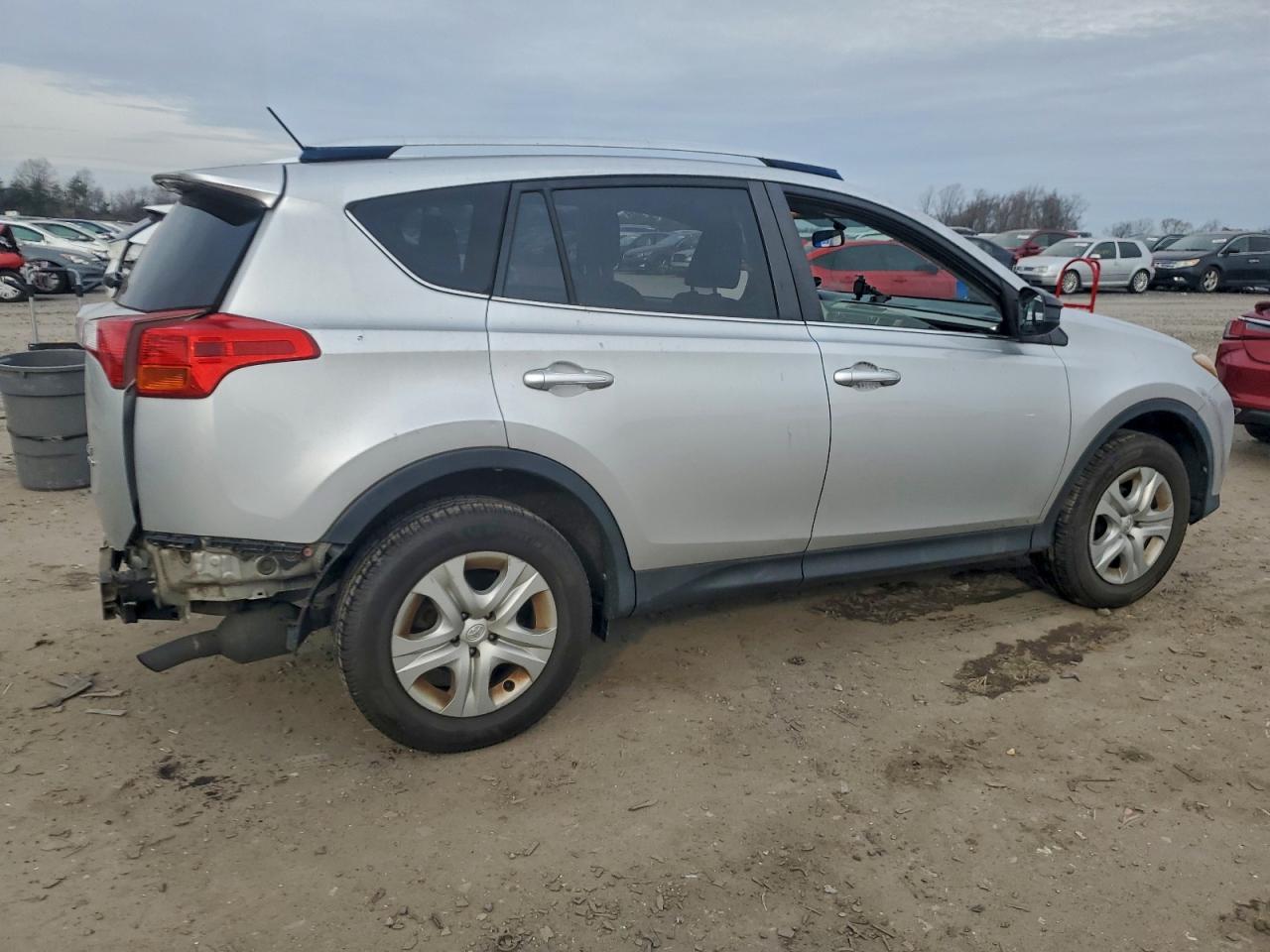 2015 TOYOTA RAV4 LE photo 3