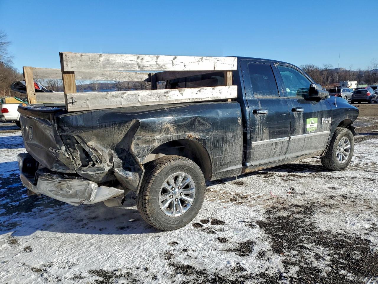 2014 RAM 1500 SLT photo 3