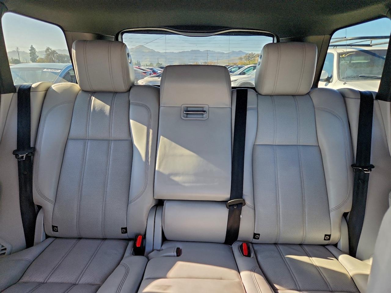 2016 LAND ROVER RANGE ROVER HSE photo 10