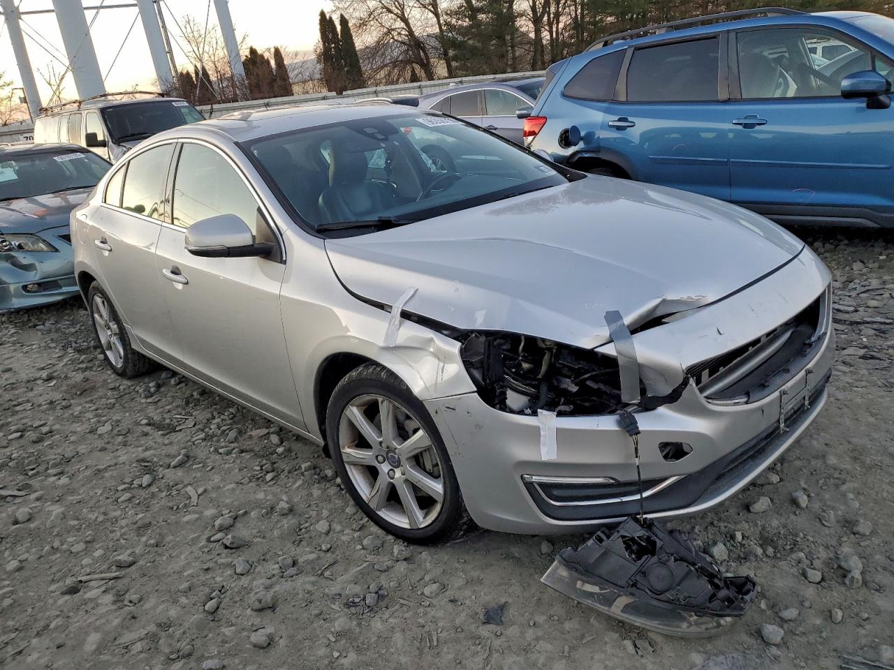 2016 VOLVO S60 PREMIER photo 4