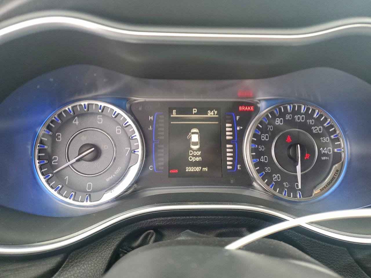 2015 CHRYSLER 200 LIMITED photo 9