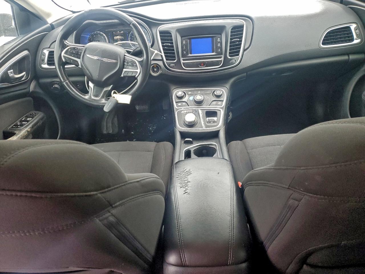 2015 CHRYSLER 200 LIMITED photo 8
