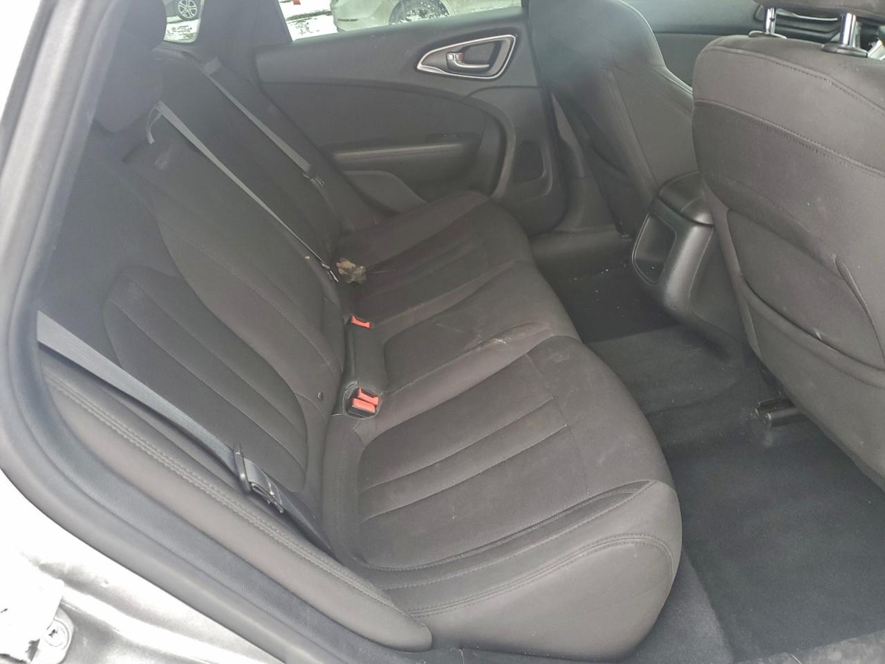 2015 CHRYSLER 200 LIMITED photo 10