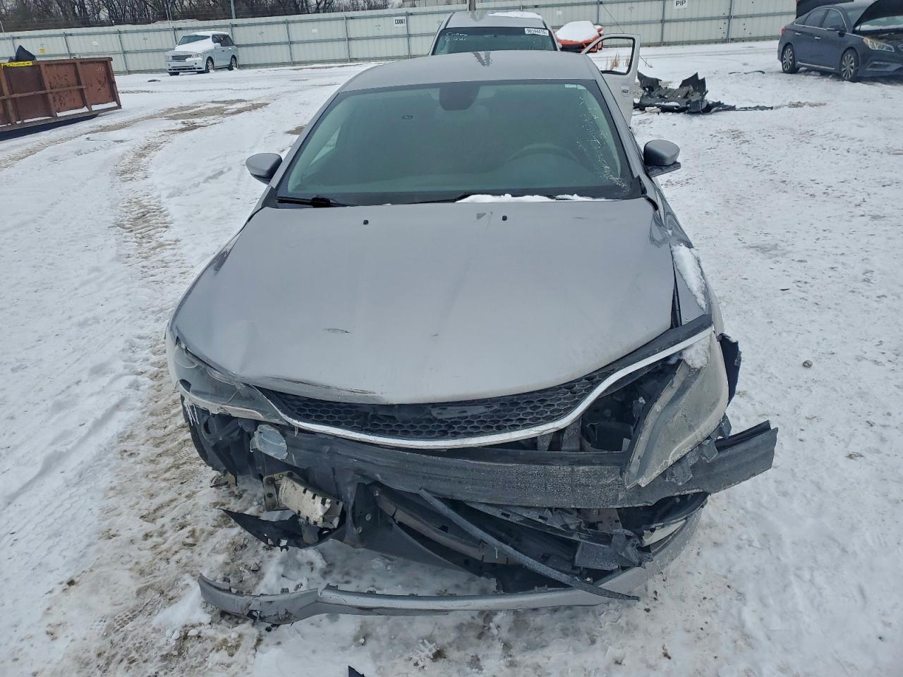 2015 CHRYSLER 200 LIMITED photo 5