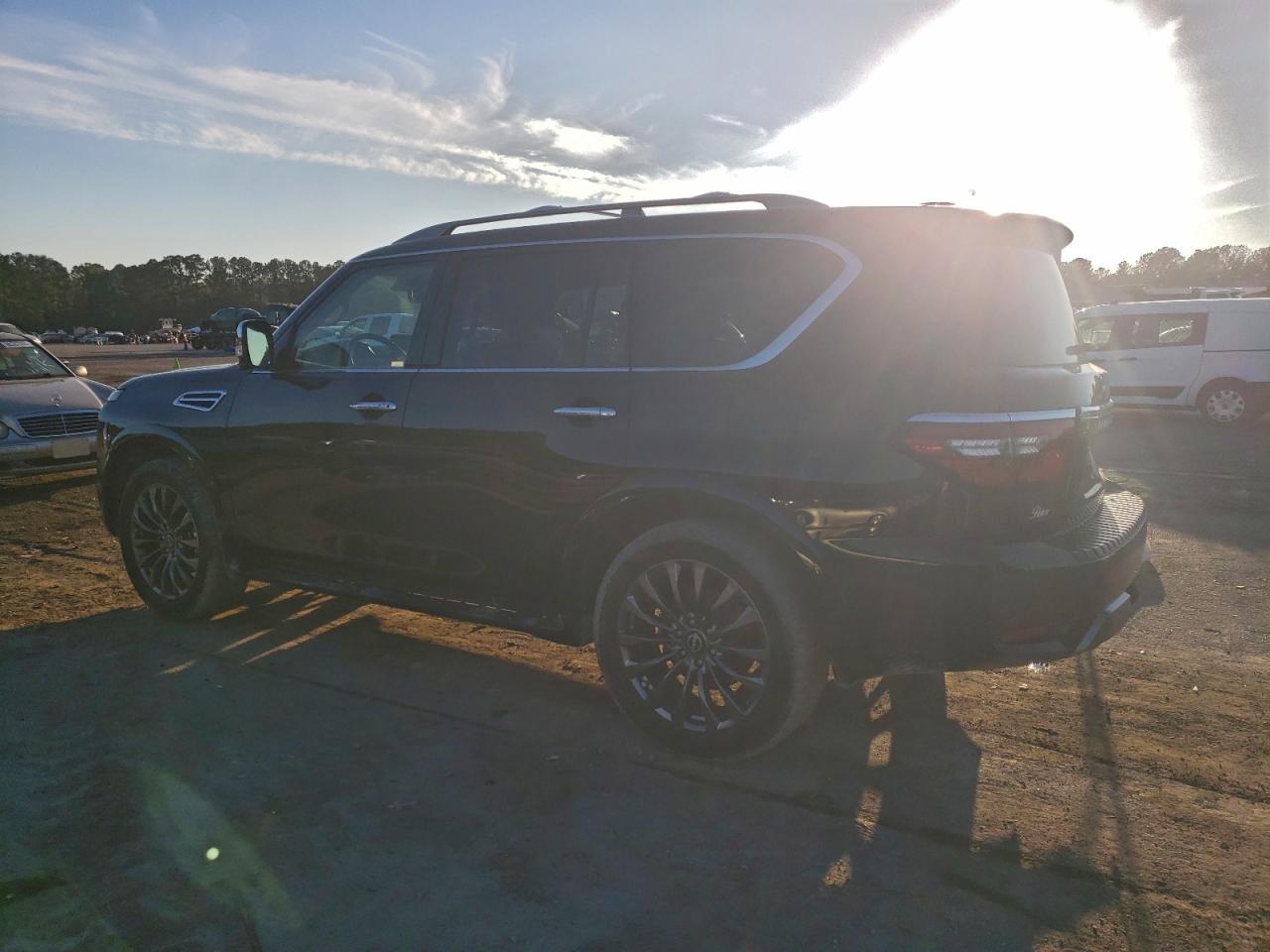 2023 NISSAN ARMADA PLATINUM photo 2