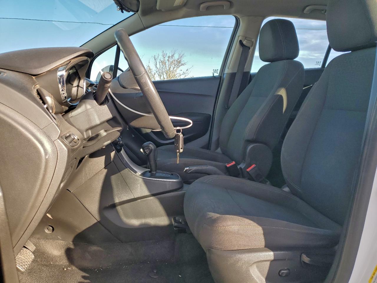 2017 CHEVROLET TRAX LS photo 7