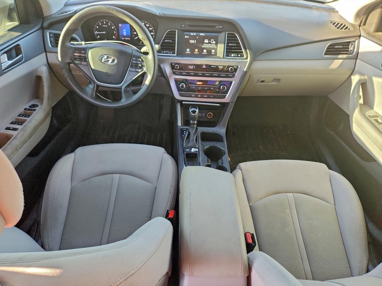 2017 HYUNDAI SONATA SE photo 8