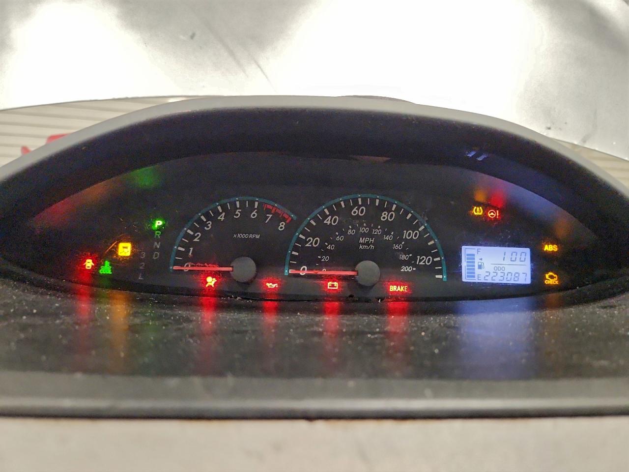 2010 TOYOTA YARIS photo 9