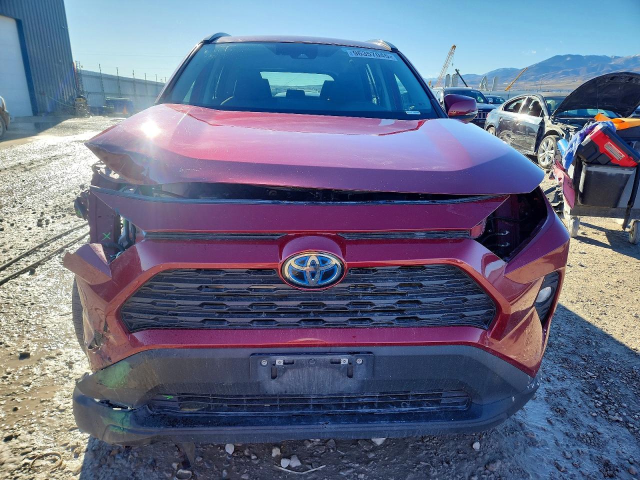 2021 TOYOTA RAV4 XLE photo 5
