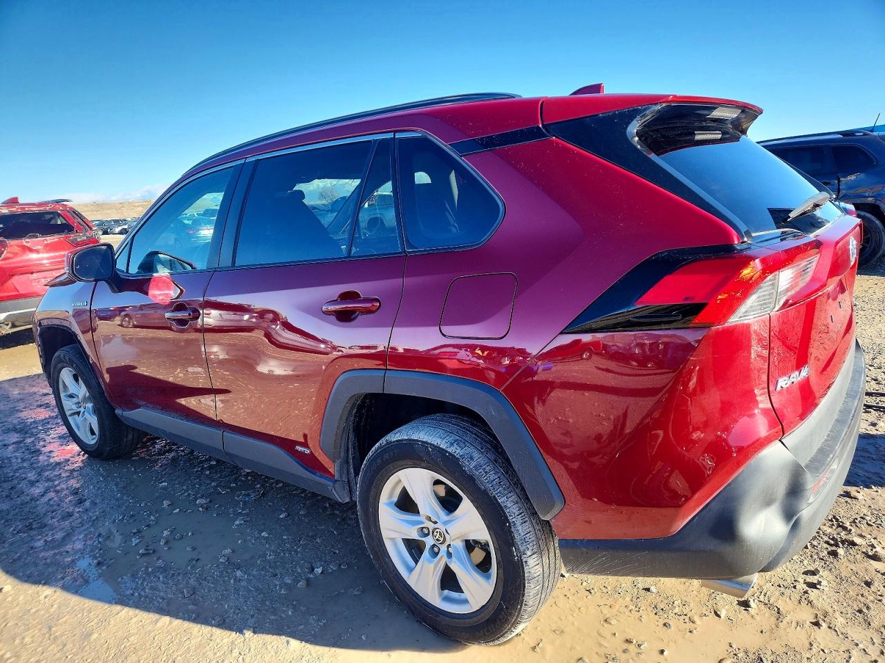 2021 TOYOTA RAV4 XLE photo 2