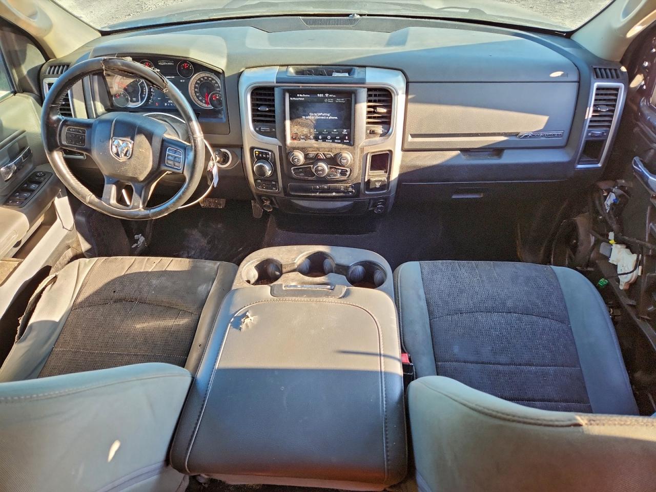 2018 RAM 1500 SLT photo 8