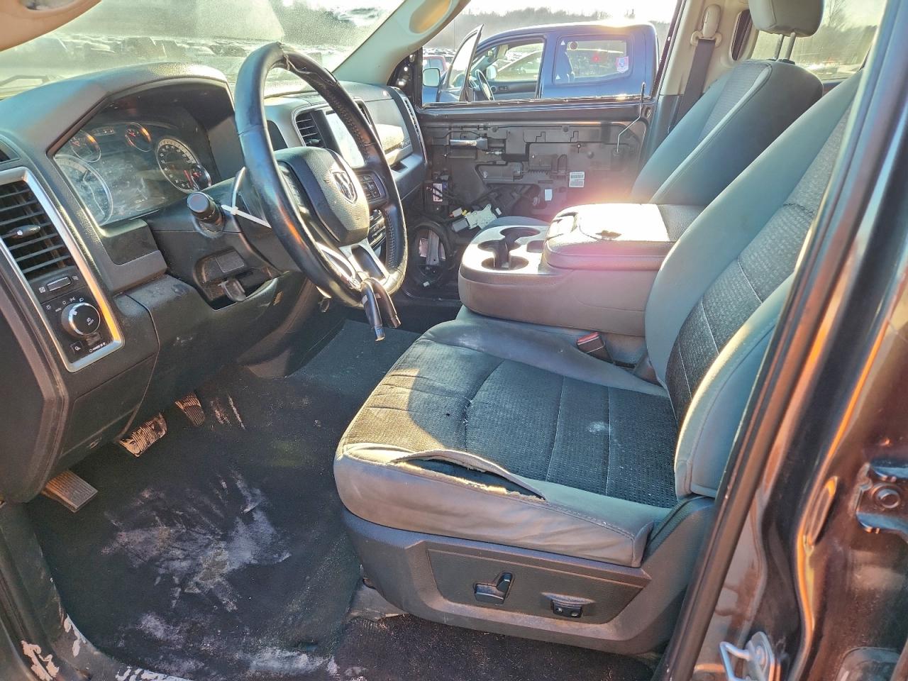 2018 RAM 1500 SLT photo 7