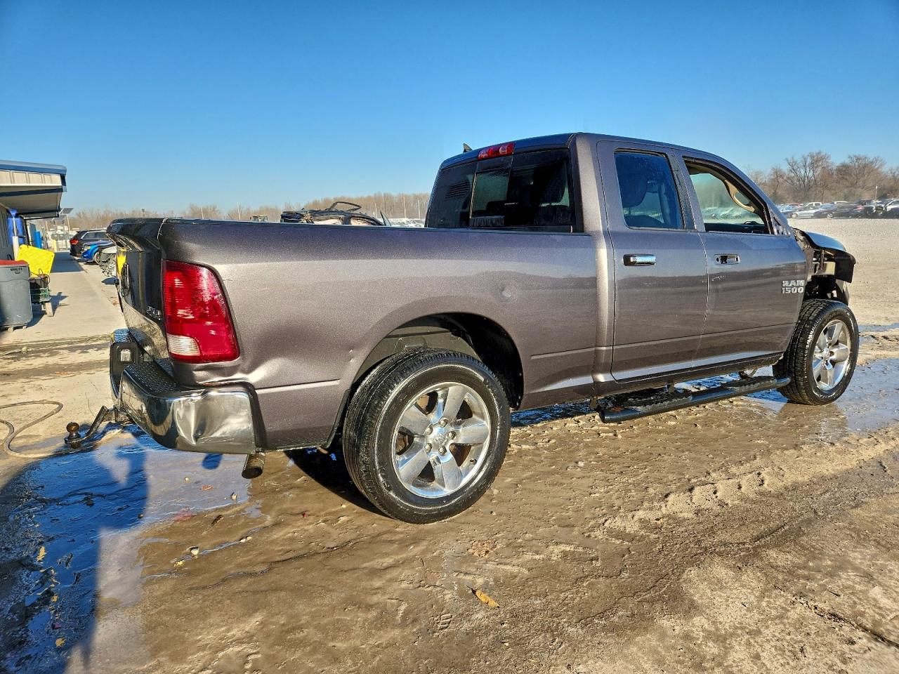 2018 RAM 1500 SLT photo 3
