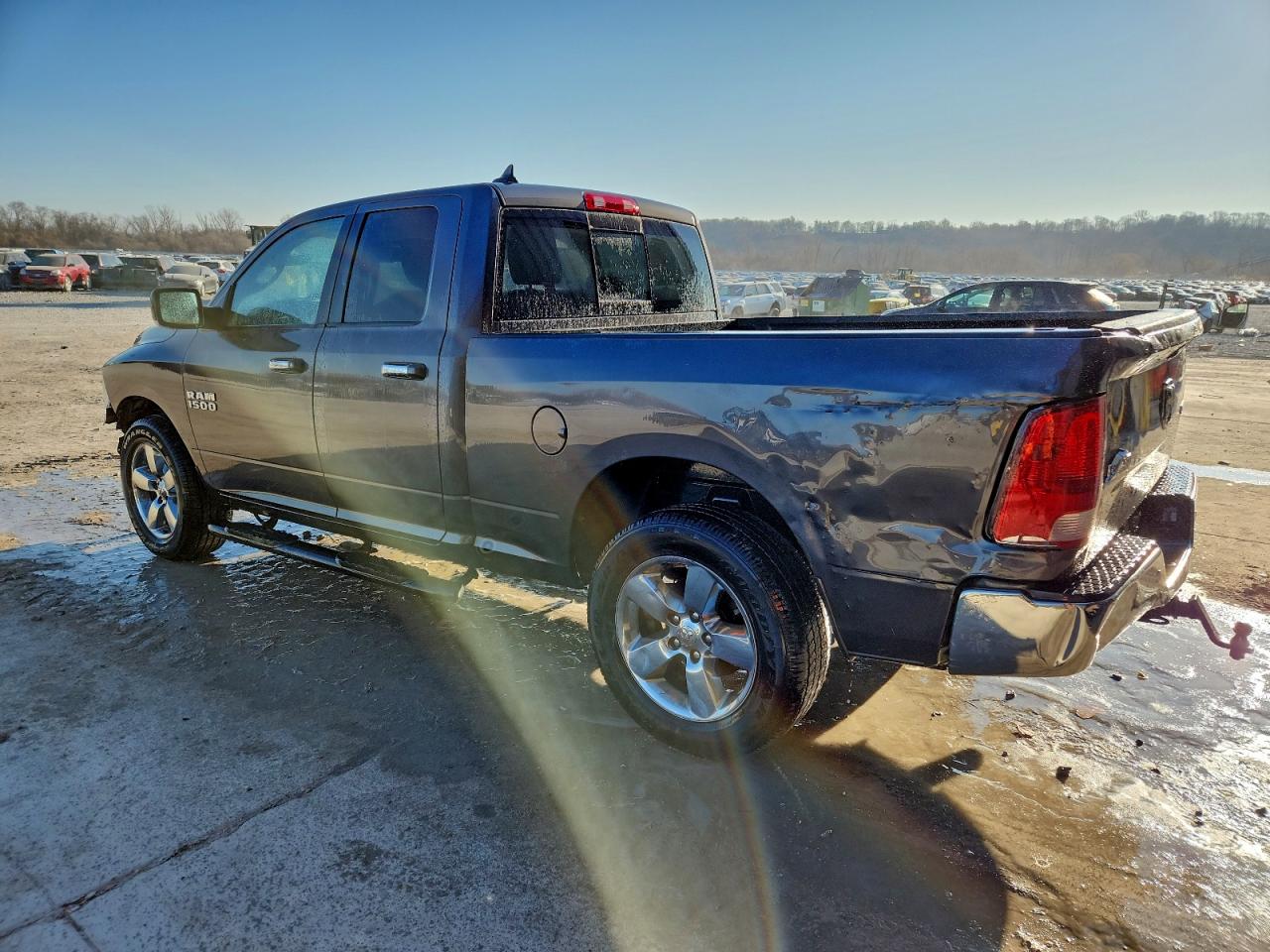 2018 RAM 1500 SLT photo 2