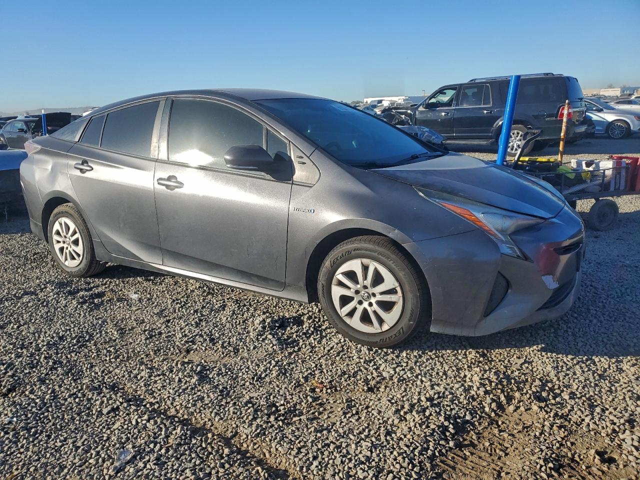 2016 TOYOTA PRIUS photo 4