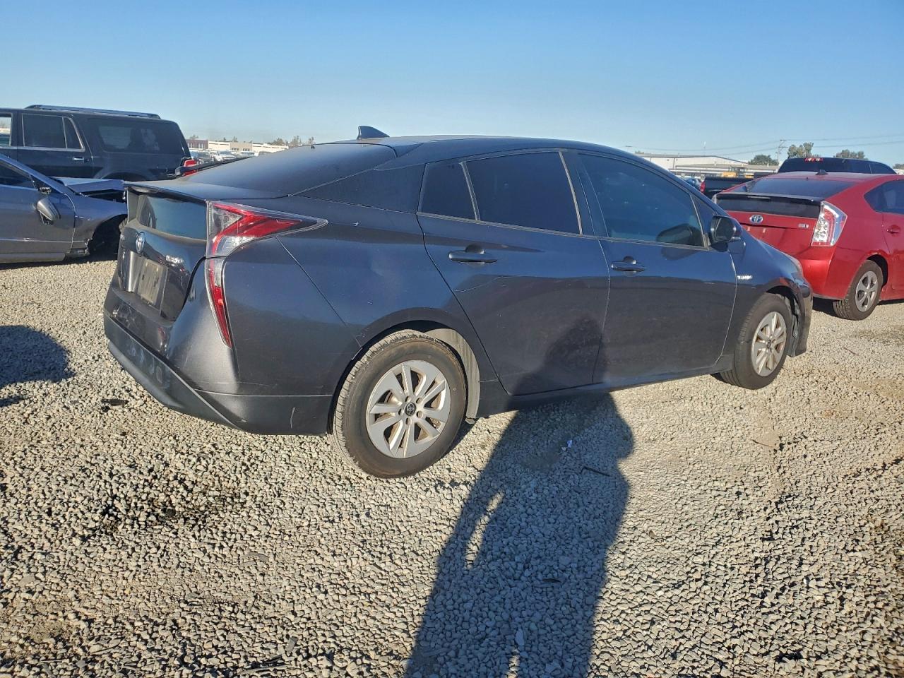 2016 TOYOTA PRIUS photo 3
