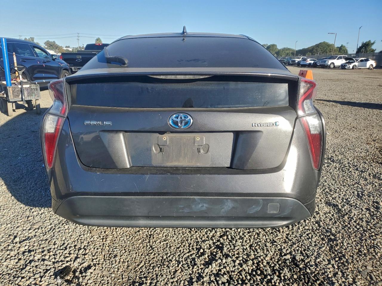 2016 TOYOTA PRIUS photo 6