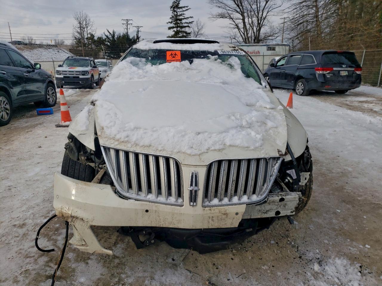 2009 LINCOLN MKS photo 5