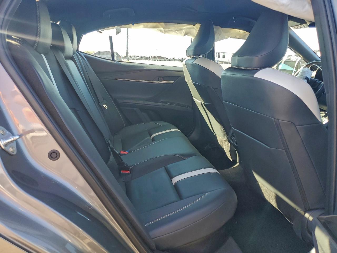 2025 TOYOTA CAMRY XSE photo 10
