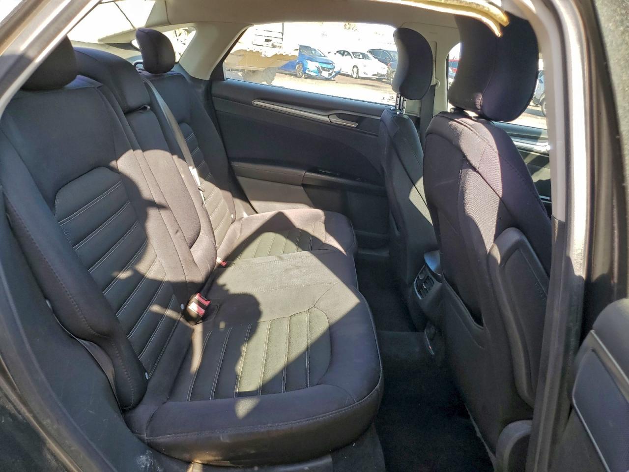 2015 FORD FUSION SE photo 10
