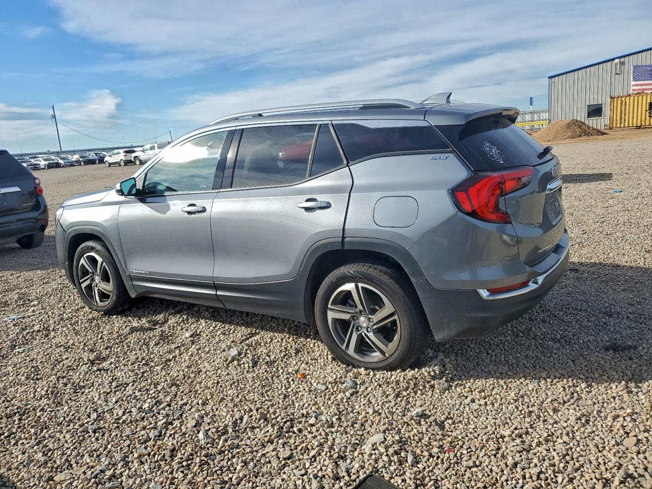 2019 GMC TERRAIN SLT photo 3