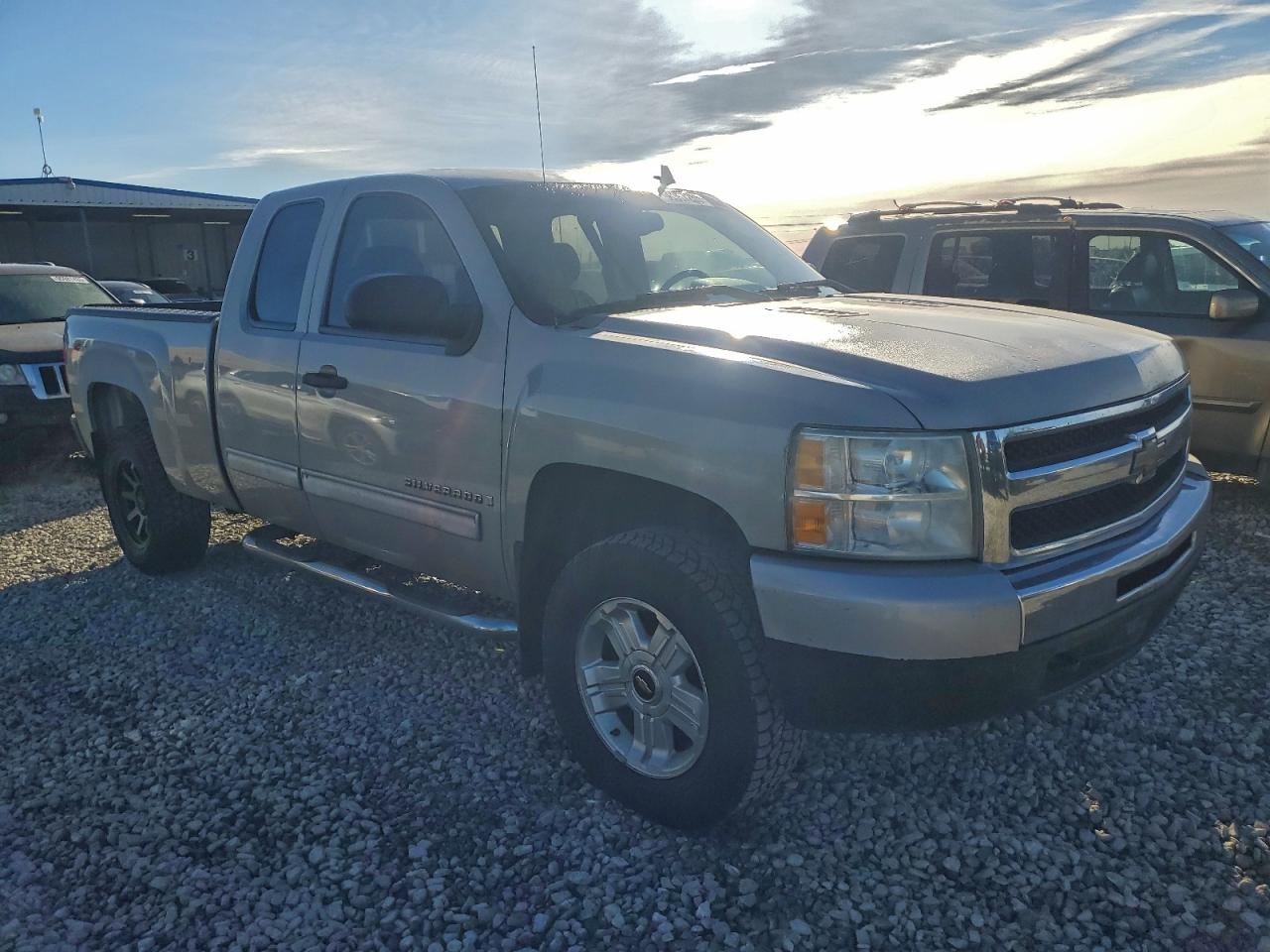 2009 CHEVROLET SILVERADO K1500 LT photo 7