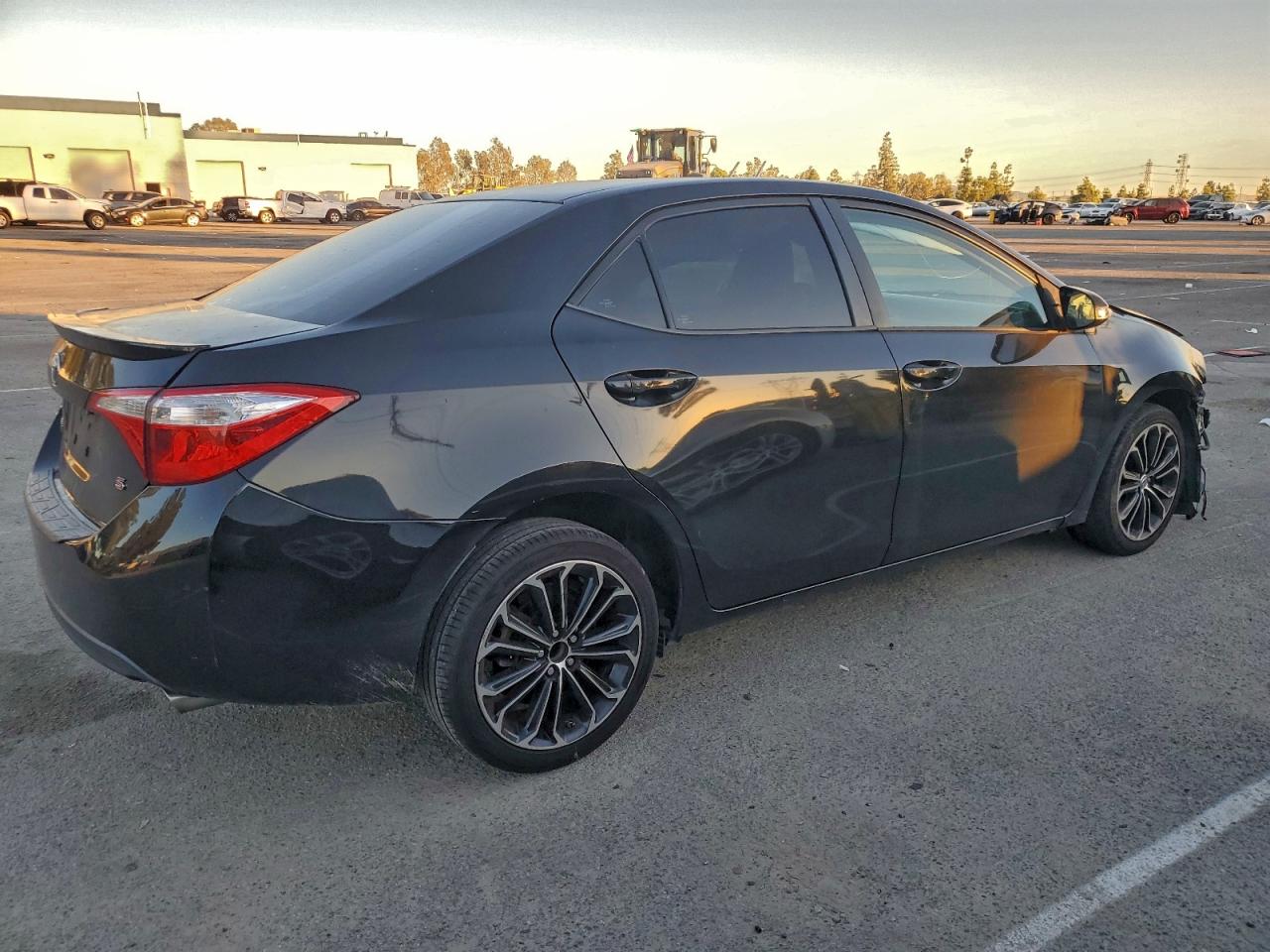 2015 TOYOTA COROLLA L photo 5