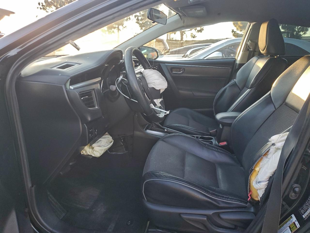 2015 TOYOTA COROLLA L photo 13