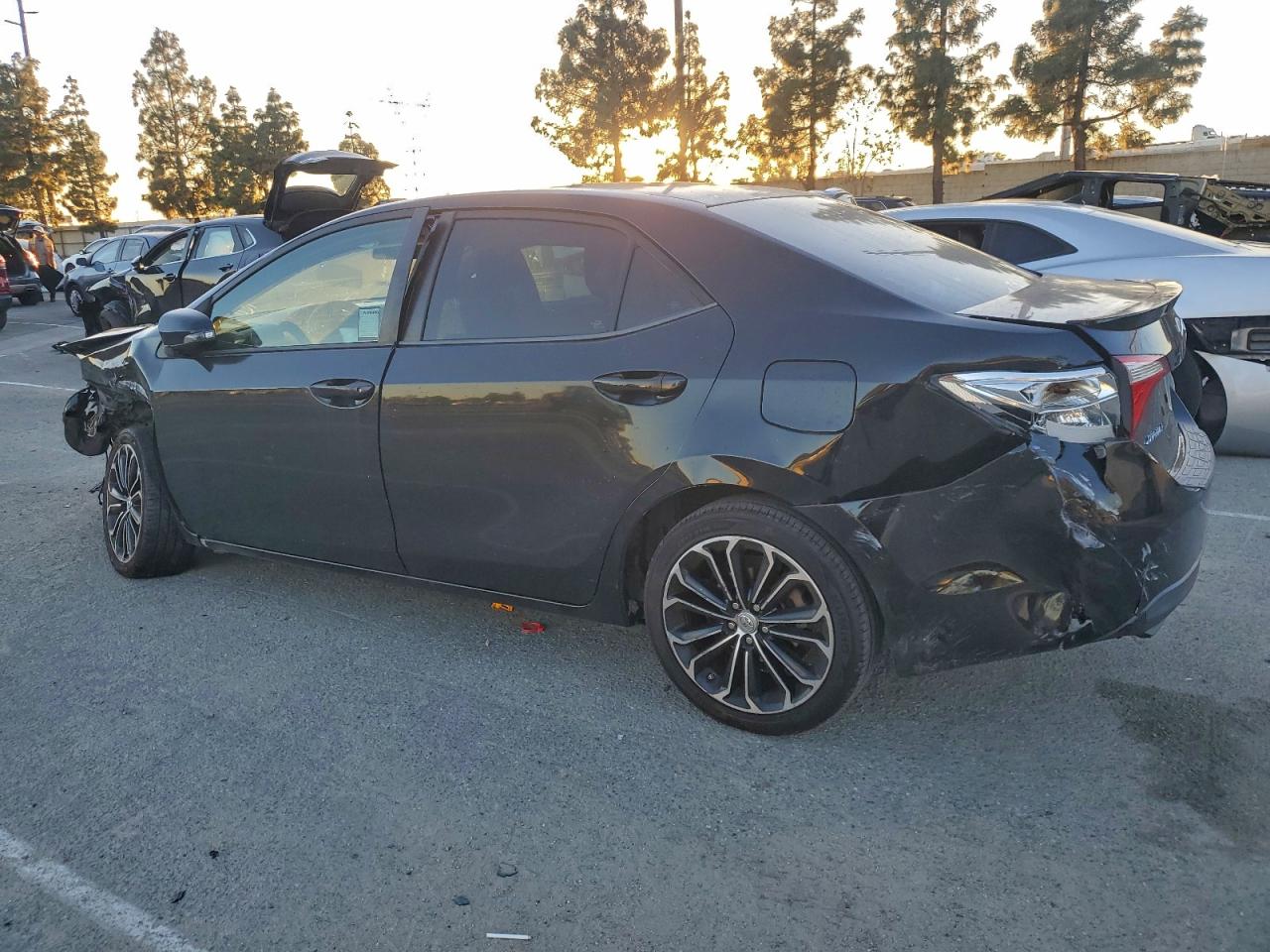 2015 TOYOTA COROLLA L photo 3