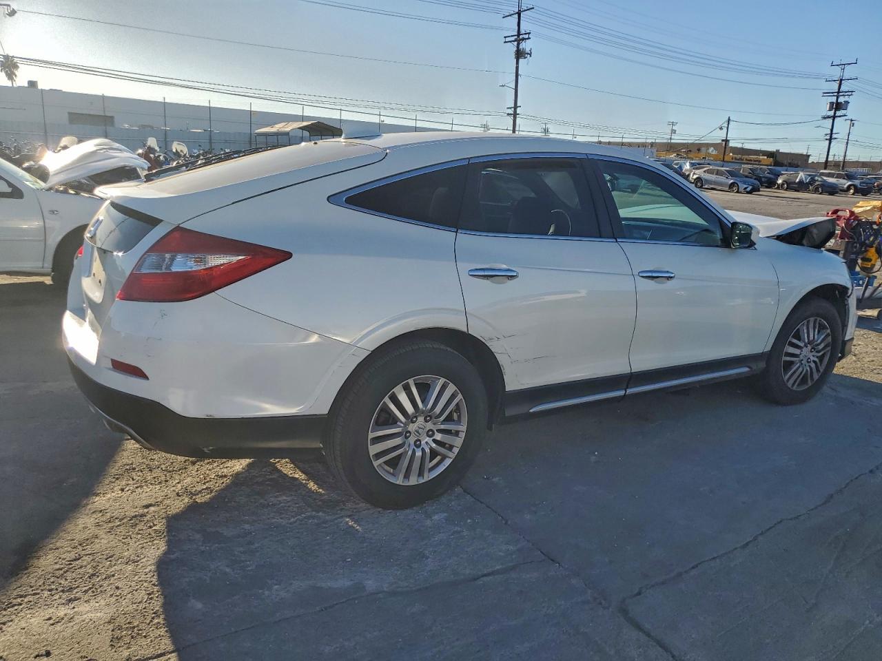 2014 HONDA CROSSTOUR EX photo 3