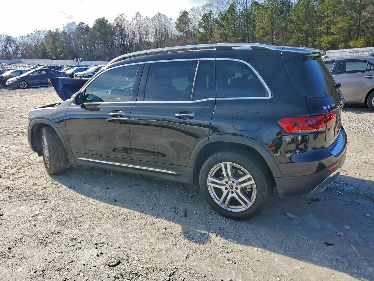 2021 MERCEDES-BENZ GLB 250 4MATIC photo 3