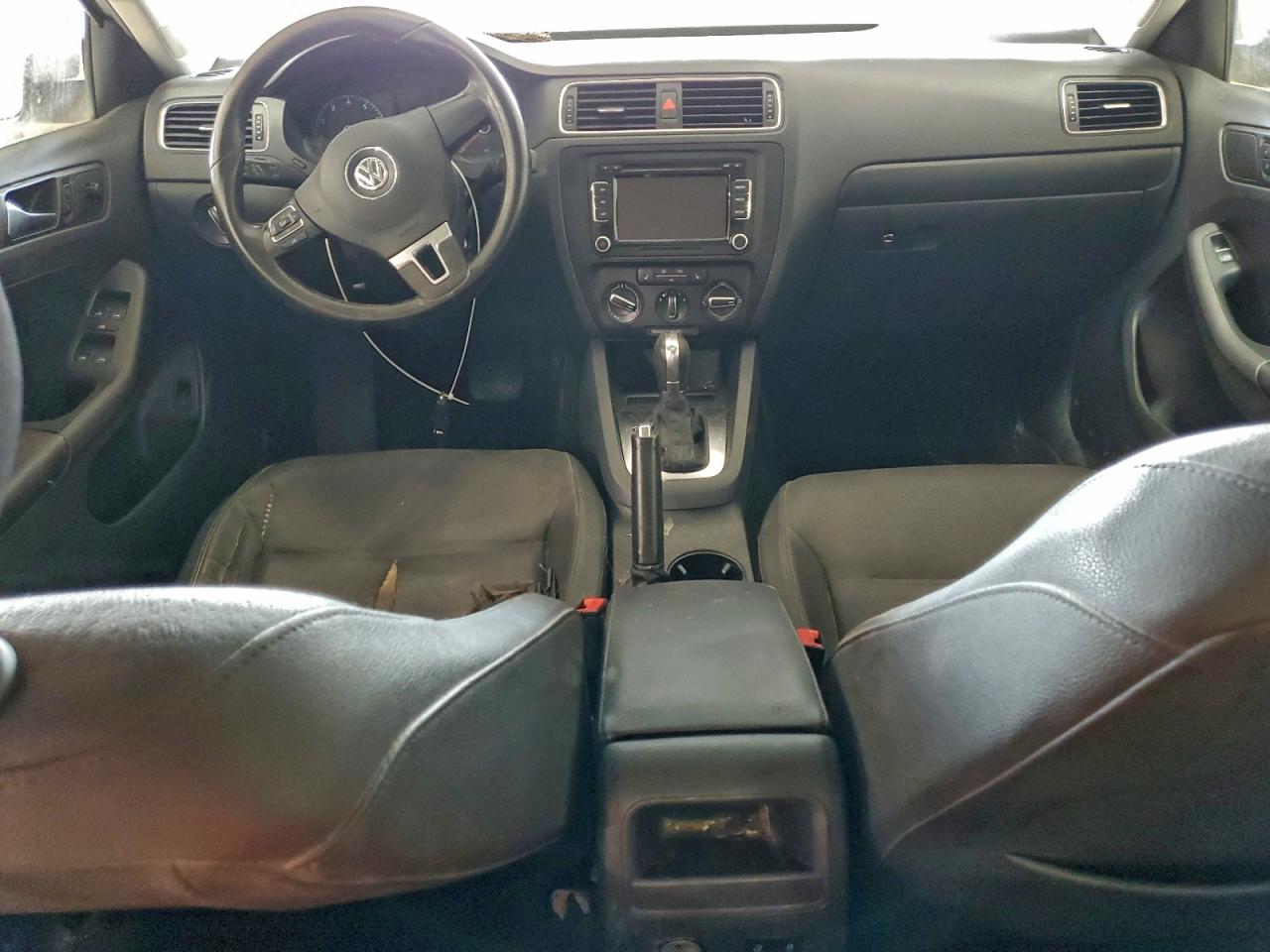 2011 VOLKSWAGEN JETTA SE photo 8