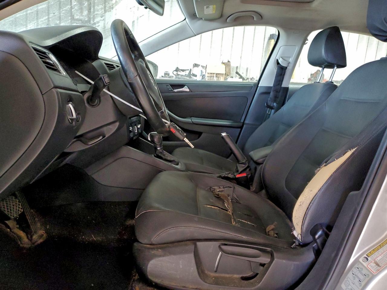 2011 VOLKSWAGEN JETTA SE photo 7