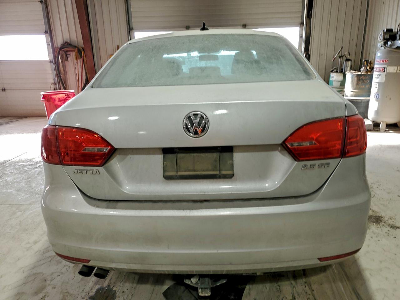 2011 VOLKSWAGEN JETTA SE photo 6