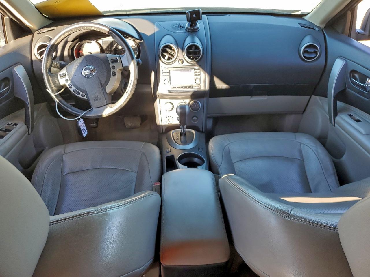 2011 NISSAN ROGUE S photo 8